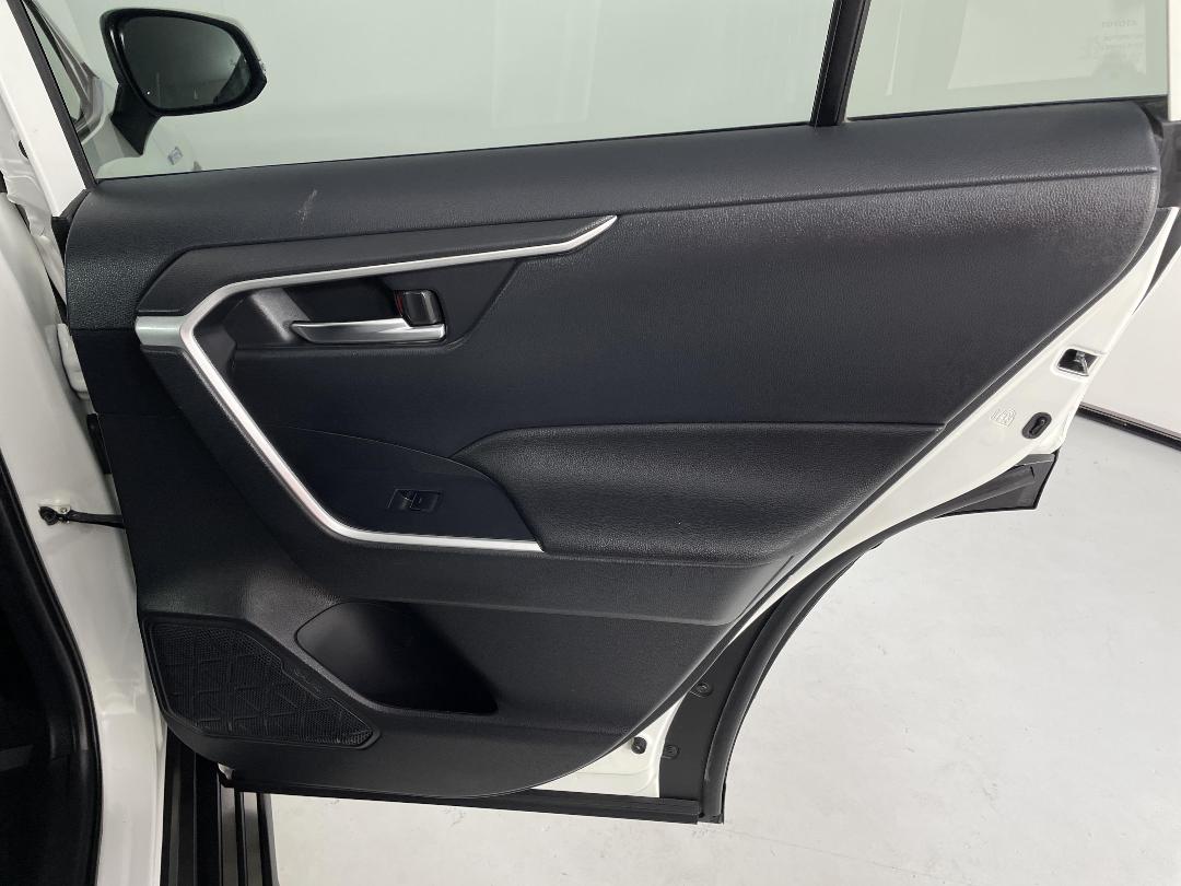 Photo '19' of Toyota Rav4