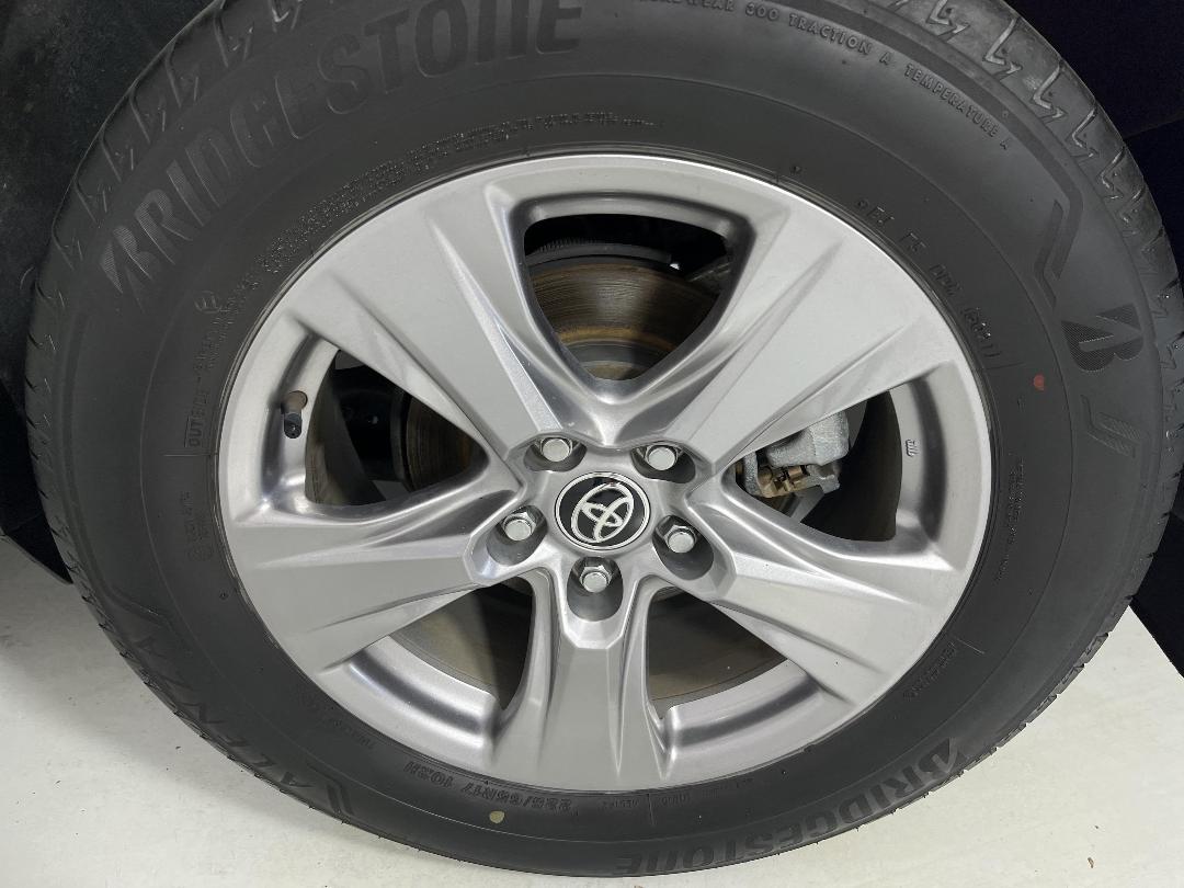 Photo '11' of Toyota Rav4