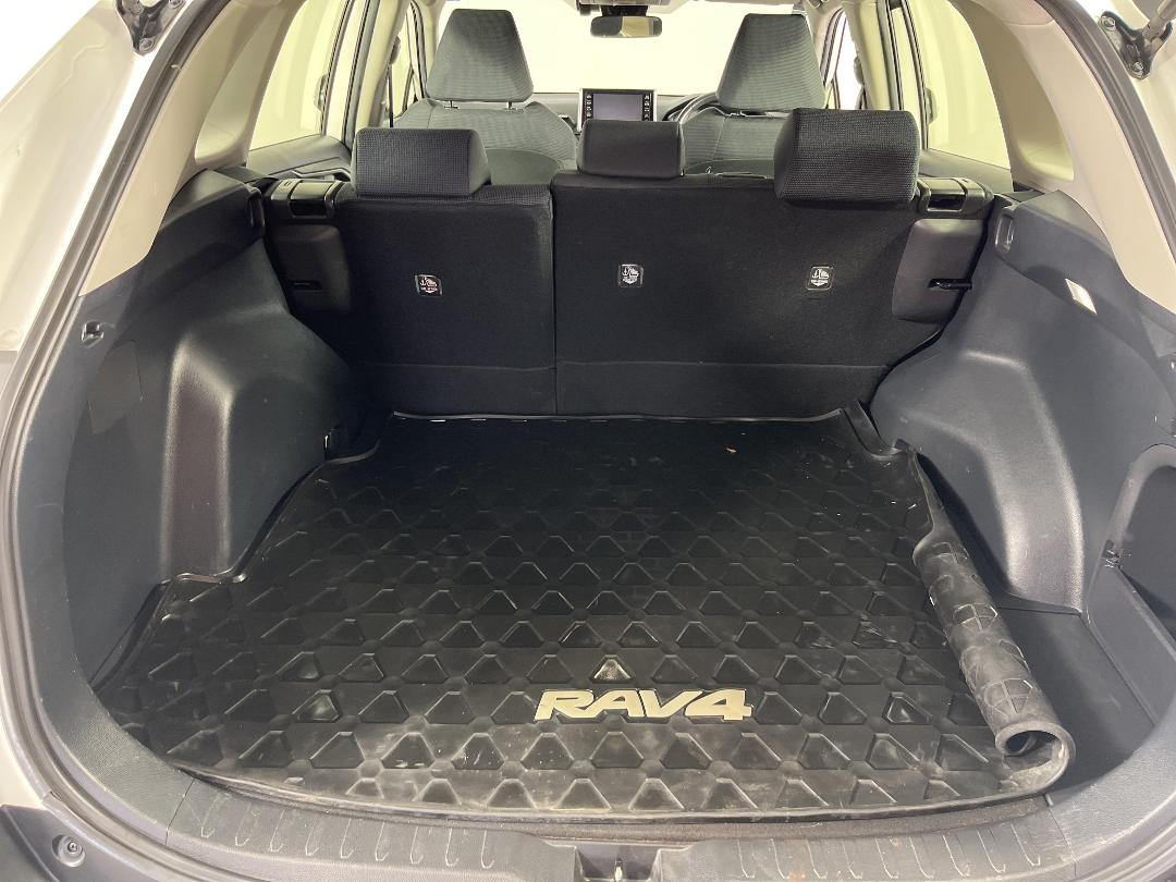 Photo '14' of Toyota Rav4