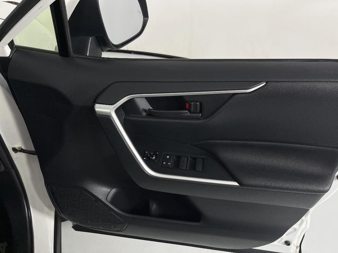 Photo '15' of Toyota Rav4