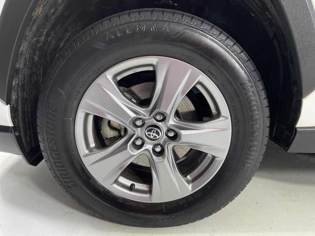 Photo '10' of Toyota Rav4 Photo '10' of Toyota Rav4