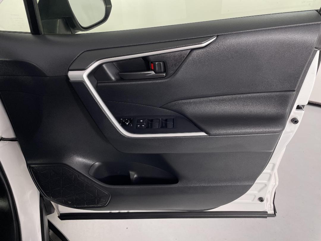 Photo '15' of Toyota Rav4 Photo '15' of Toyota Rav4