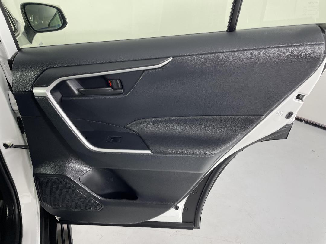 Photo '19' of Toyota Rav4 Photo '19' of Toyota Rav4