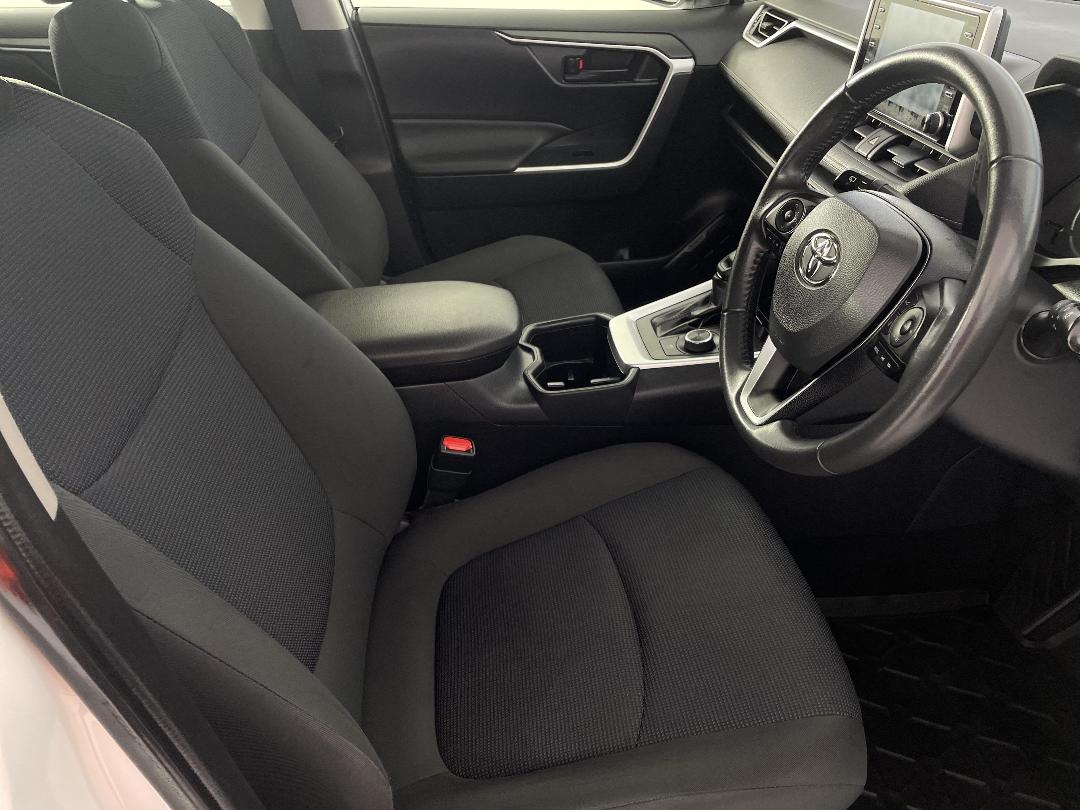 Photo '16' of Toyota Rav4 Photo '16' of Toyota Rav4