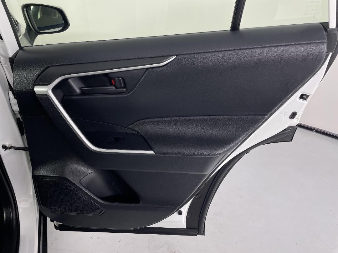 Photo '19' of Toyota Rav4 Photo '19' of Toyota Rav4