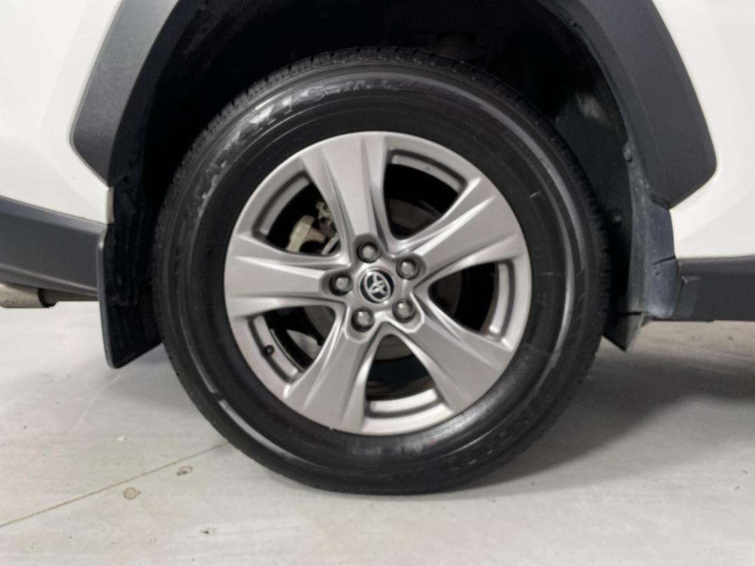 Photo '12' of Toyota Rav4