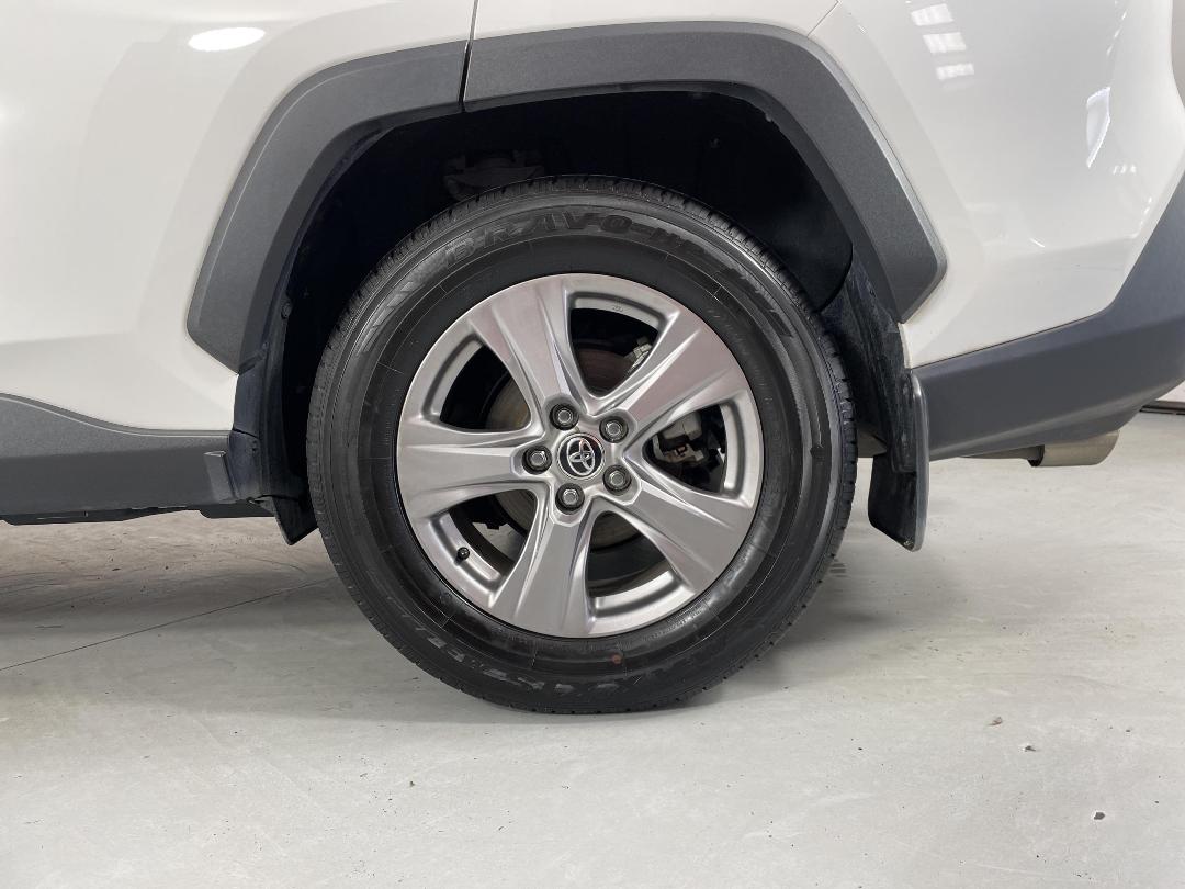 Photo '11' of Toyota Rav4