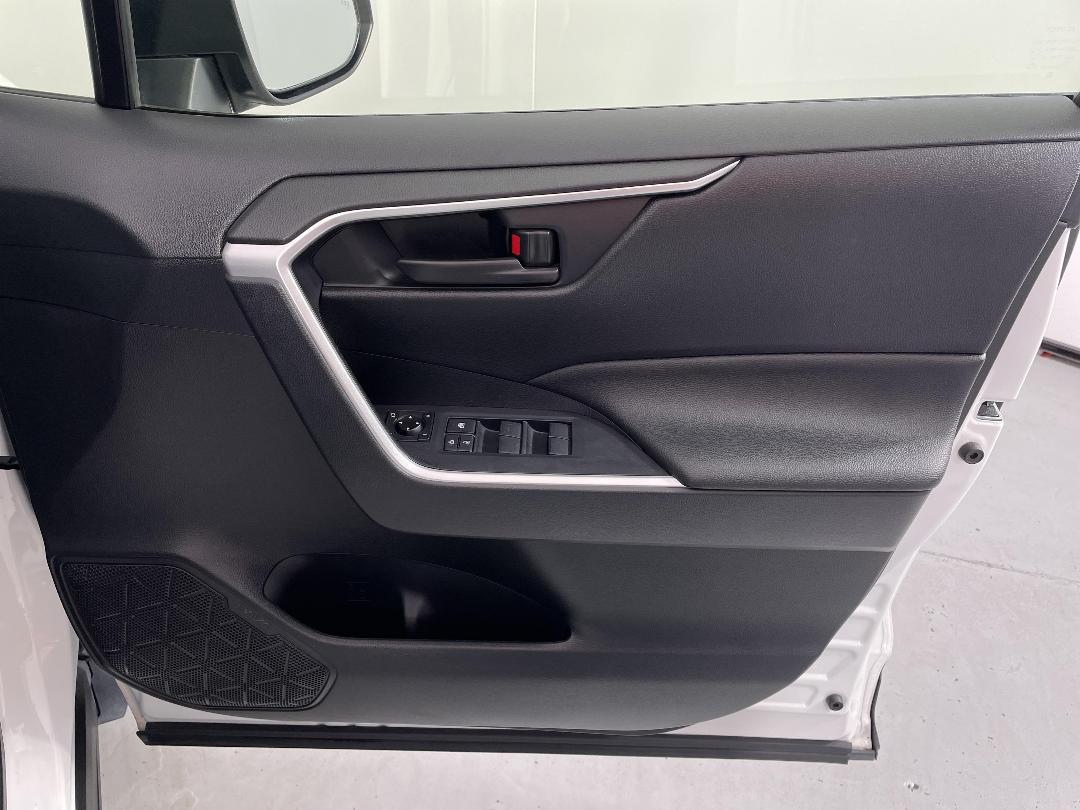 Photo '15' of Toyota Rav4