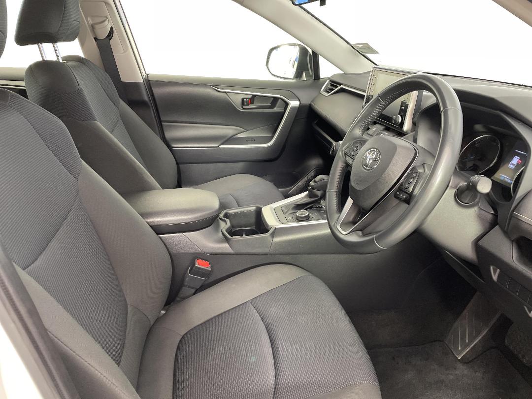 Photo '16' of Toyota Rav4