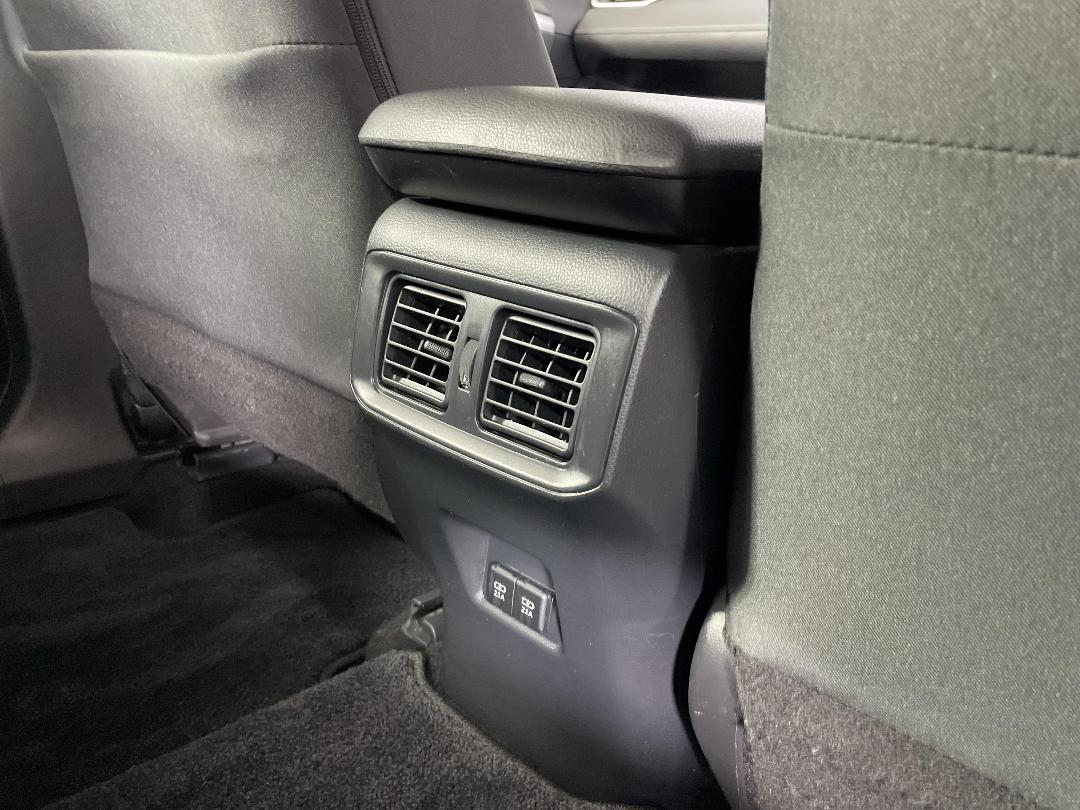 Photo '32' of Toyota Rav4