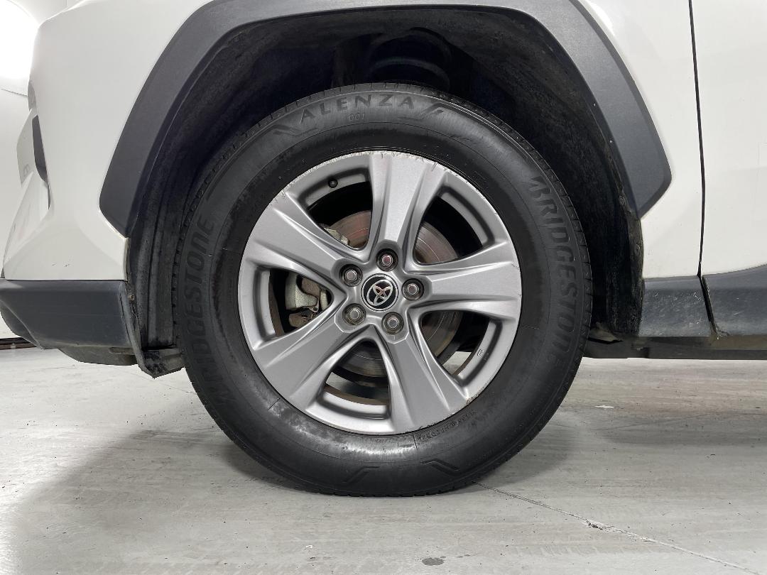 Photo '10' of Toyota Rav4