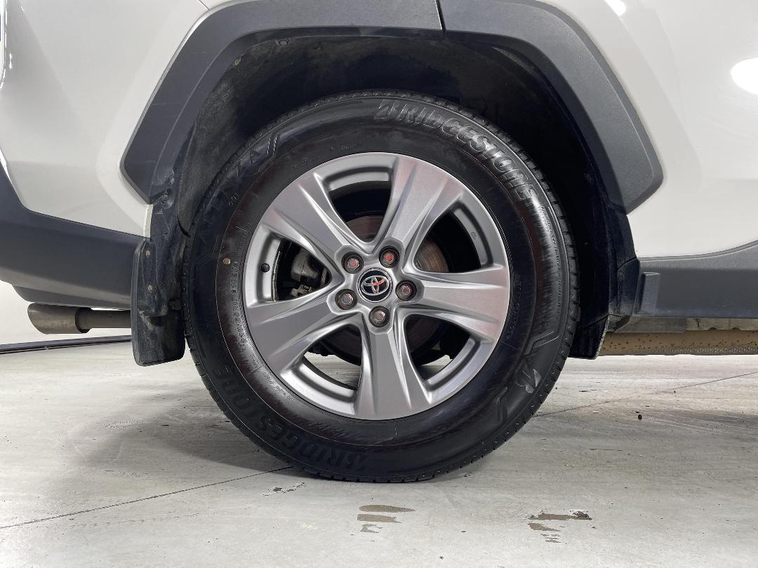 Photo '12' of Toyota Rav4