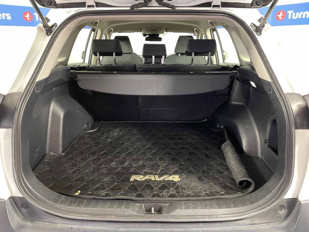 Photo '14' of Toyota Rav4