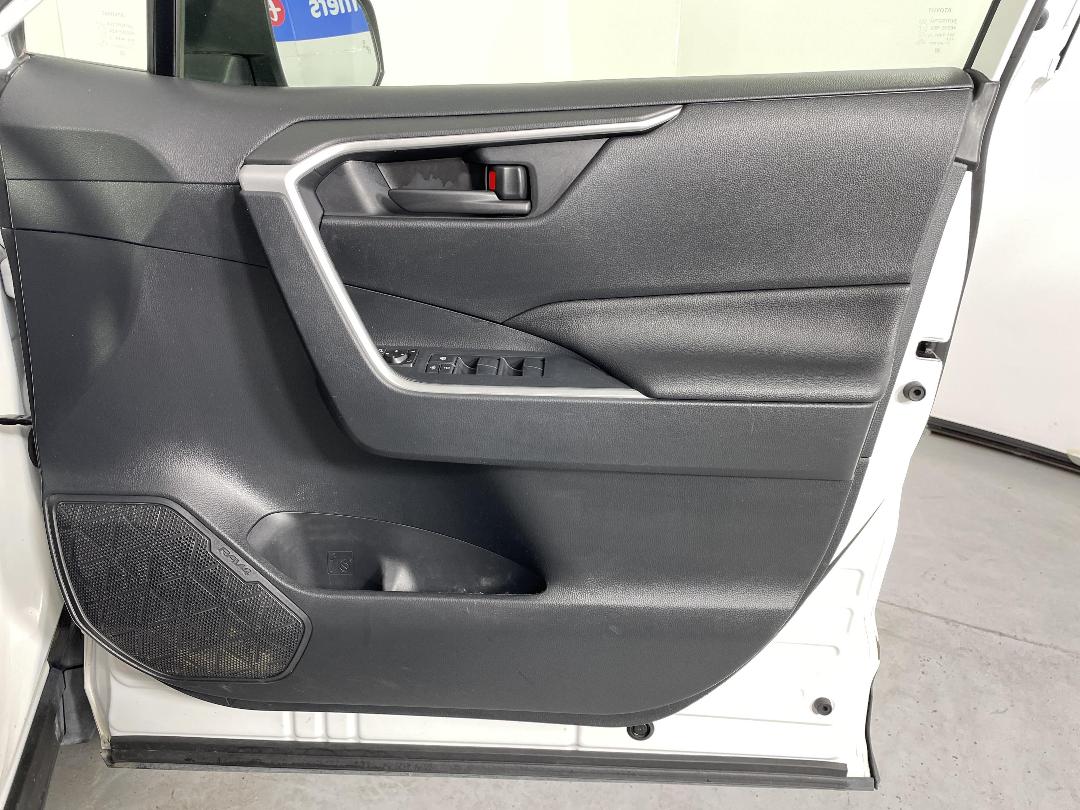 Photo '15' of Toyota Rav4