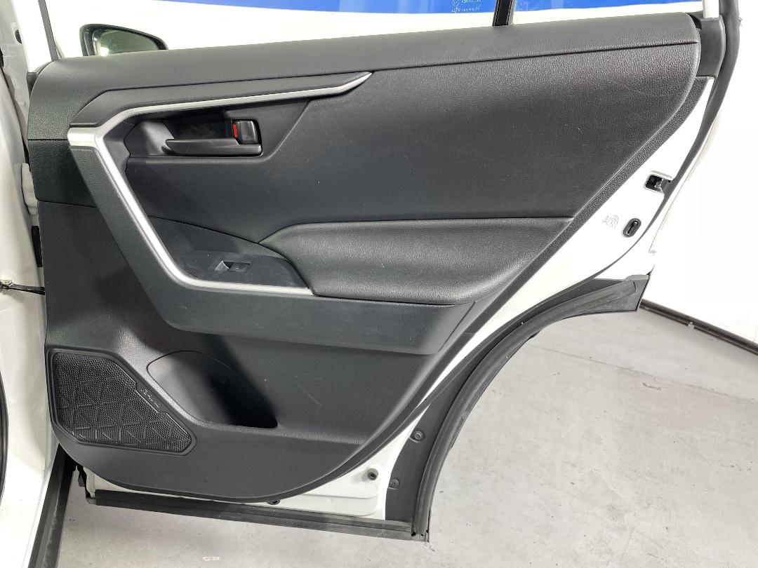 Photo '19' of Toyota Rav4