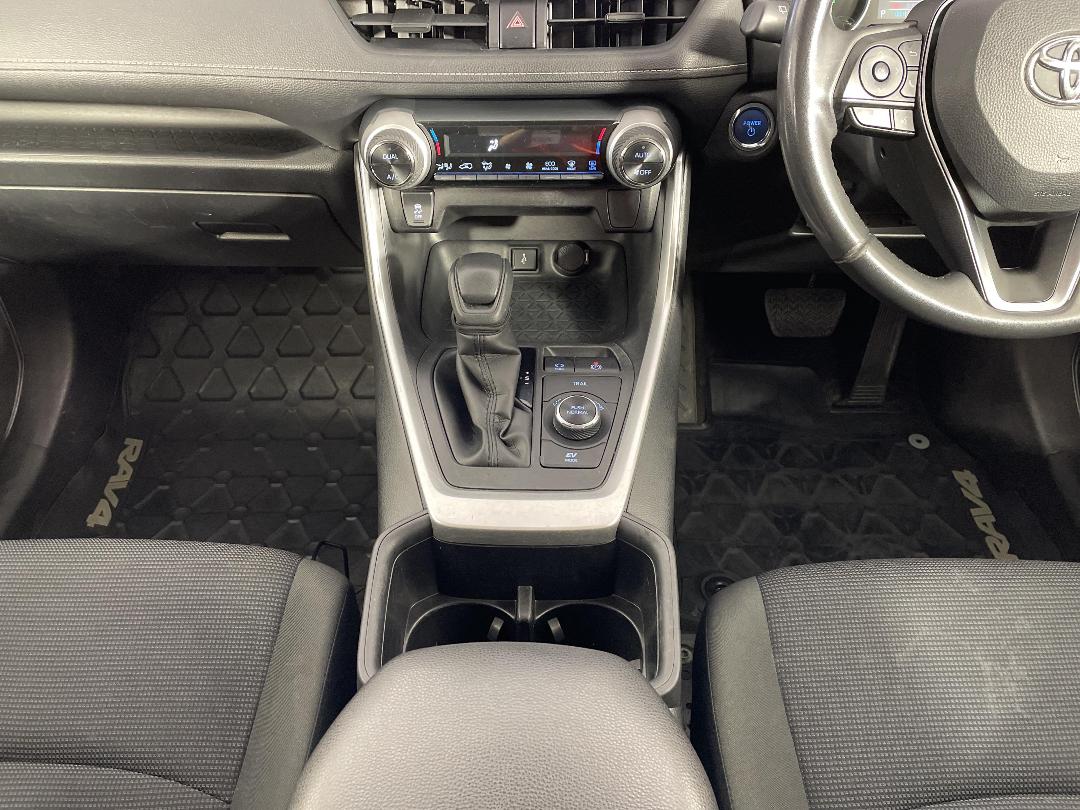 Photo '18' of Toyota Rav4