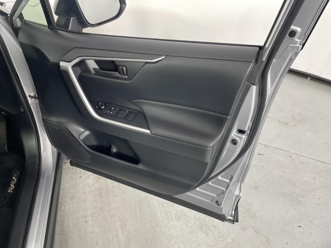 Photo '15' of Toyota Rav4 Photo '15' of Toyota Rav4