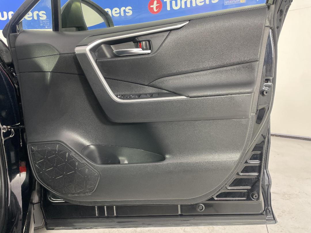 Photo '15' of Toyota Rav4