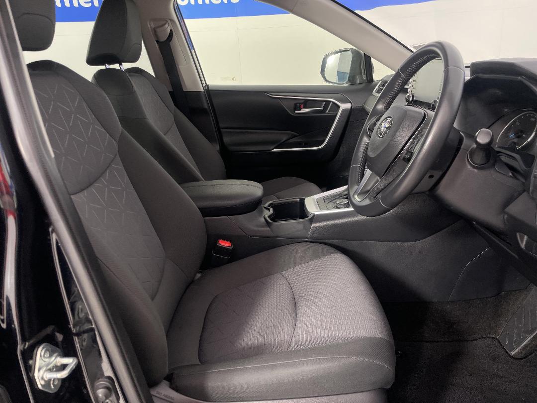 Photo '16' of Toyota Rav4