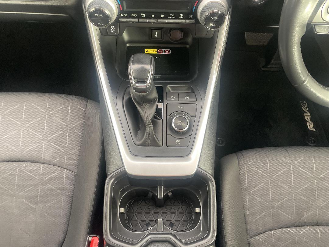 Photo '18' of Toyota Rav4 Photo '18' of Toyota Rav4