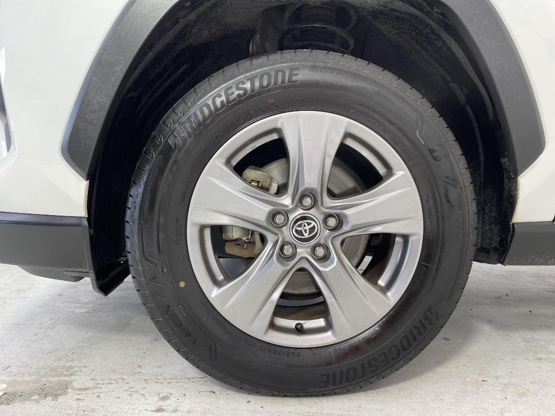 Photo '10' of Toyota Rav4