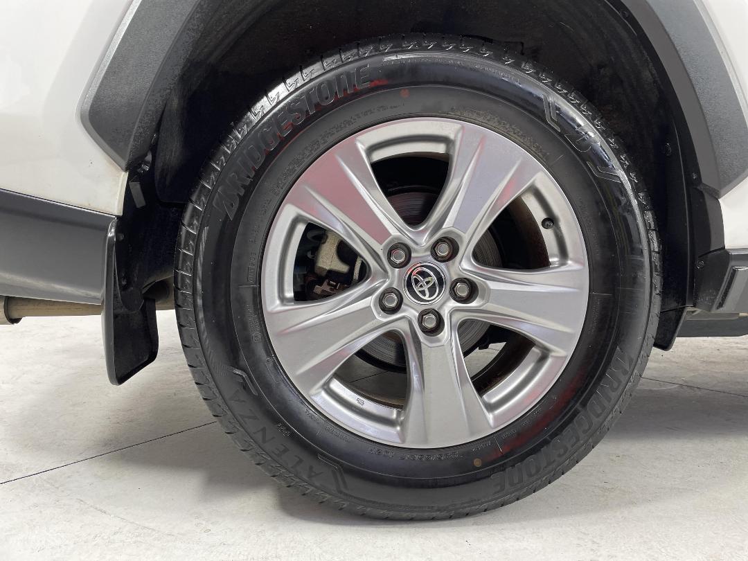 Photo '12' of Toyota Rav4