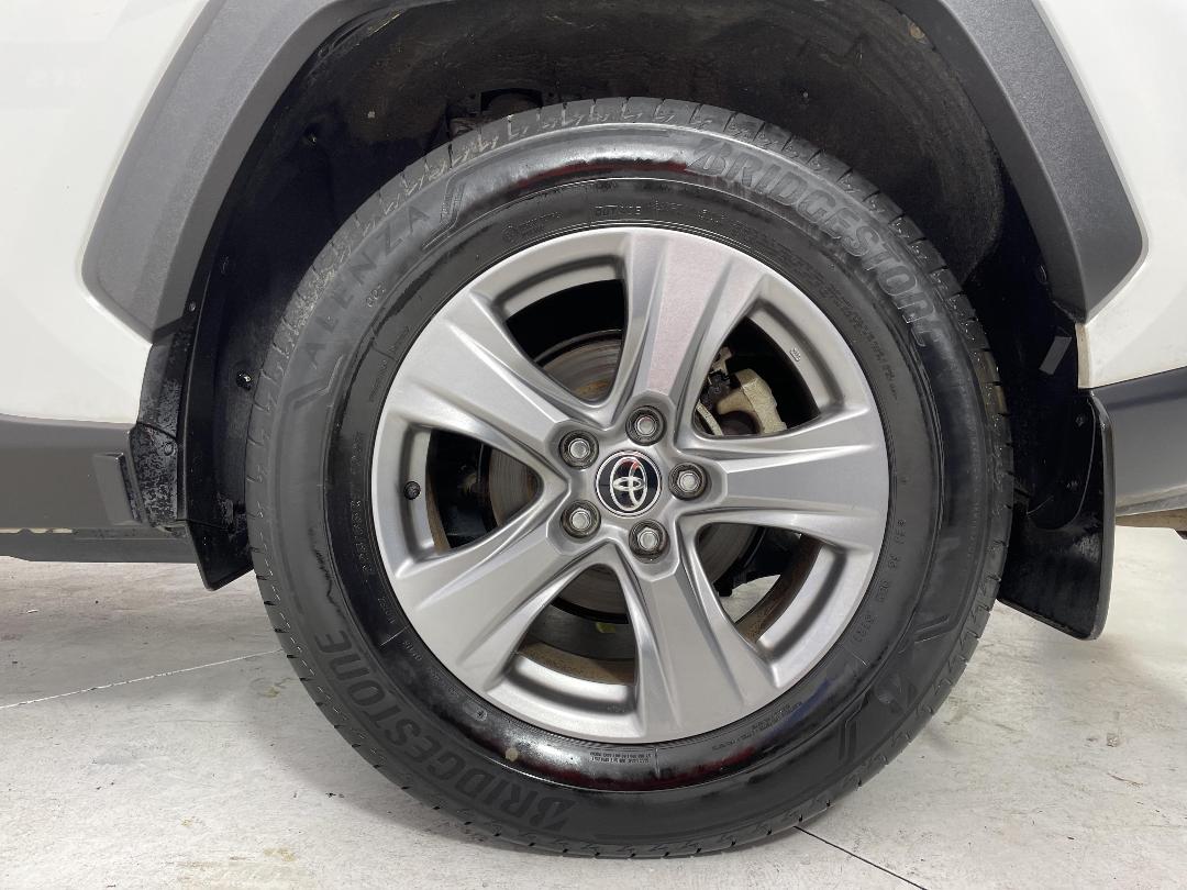 Photo '11' of Toyota Rav4