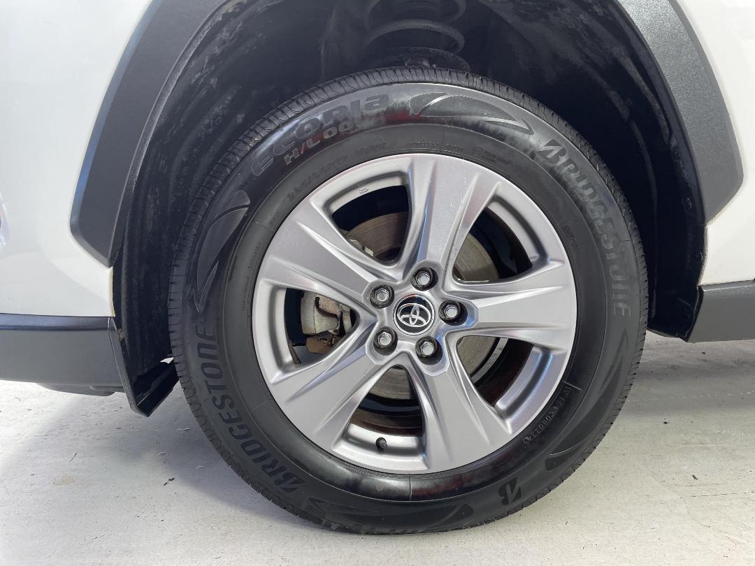 Photo '10' of Toyota Rav4