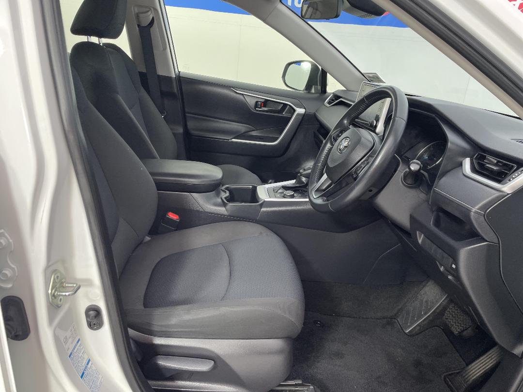 Photo '16' of Toyota Rav4