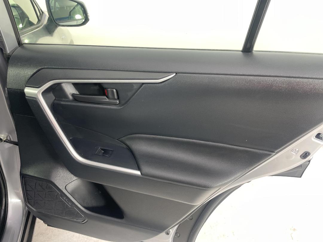 Photo '19' of Toyota Rav4 Photo '19' of Toyota Rav4