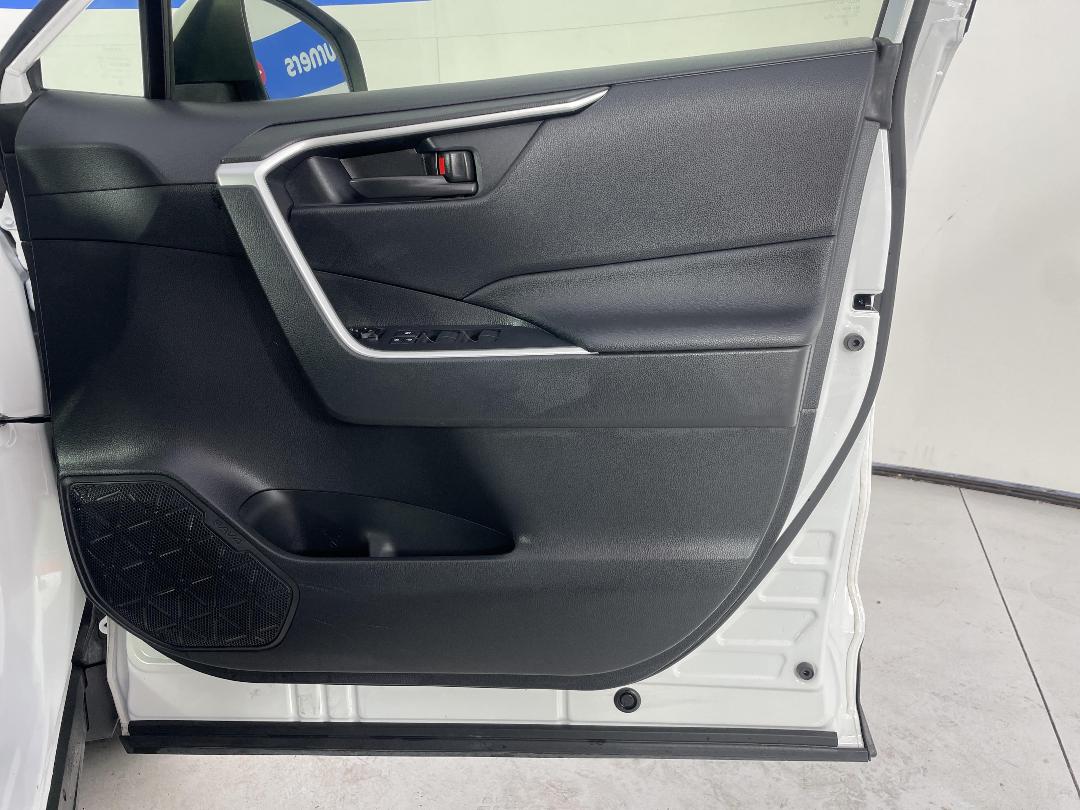 Photo '15' of Toyota Rav4