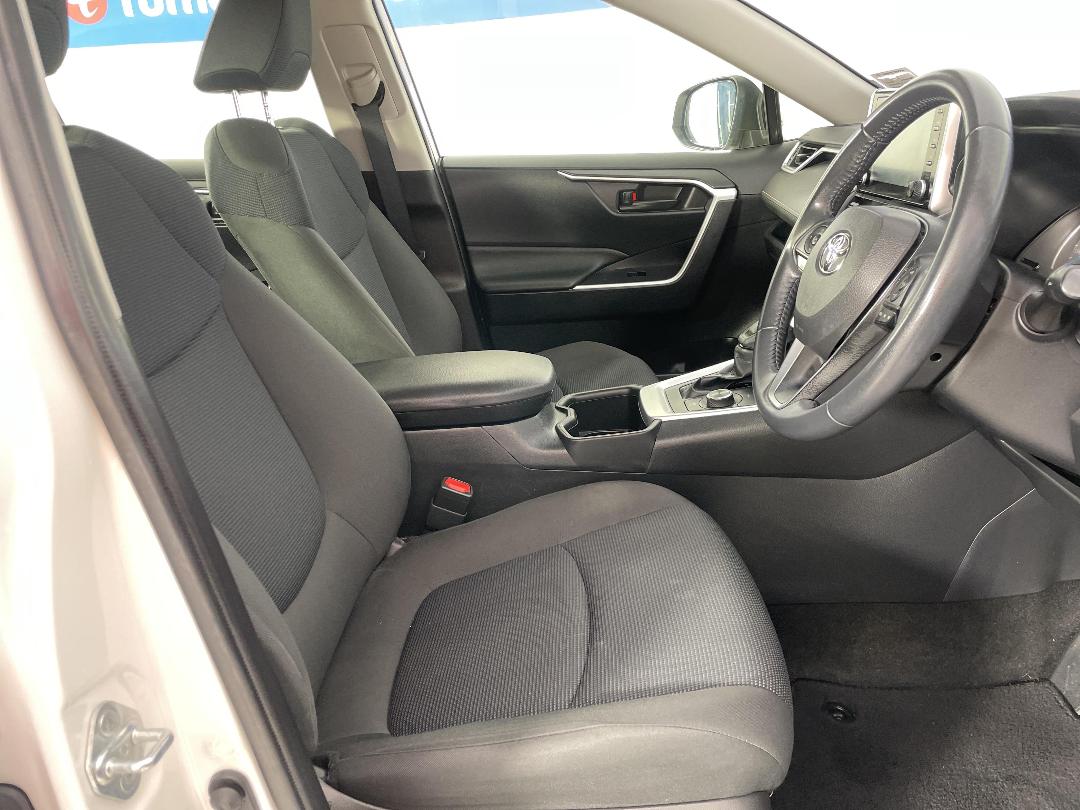 Photo '16' of Toyota Rav4