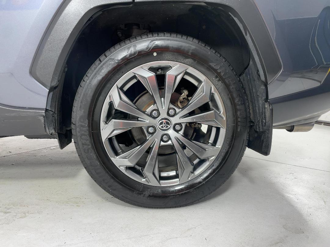 Photo '11' of Toyota Rav4