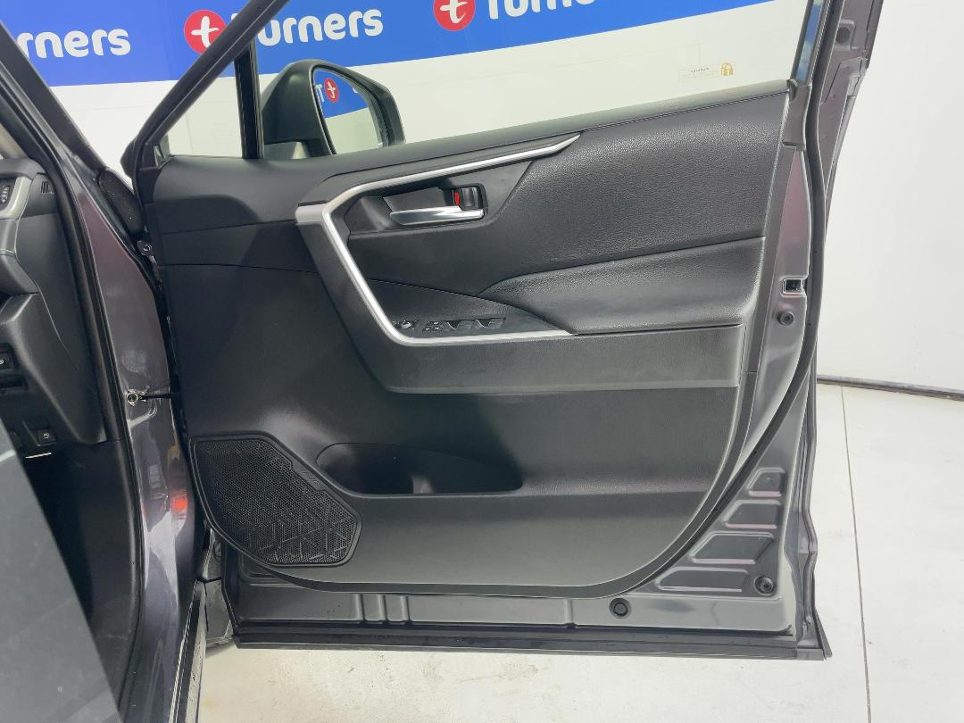 Photo '15' of Toyota Rav4