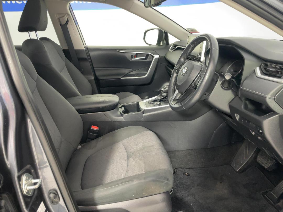 Photo '16' of Toyota Rav4