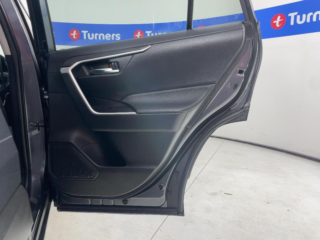 Photo '19' of Toyota Rav4