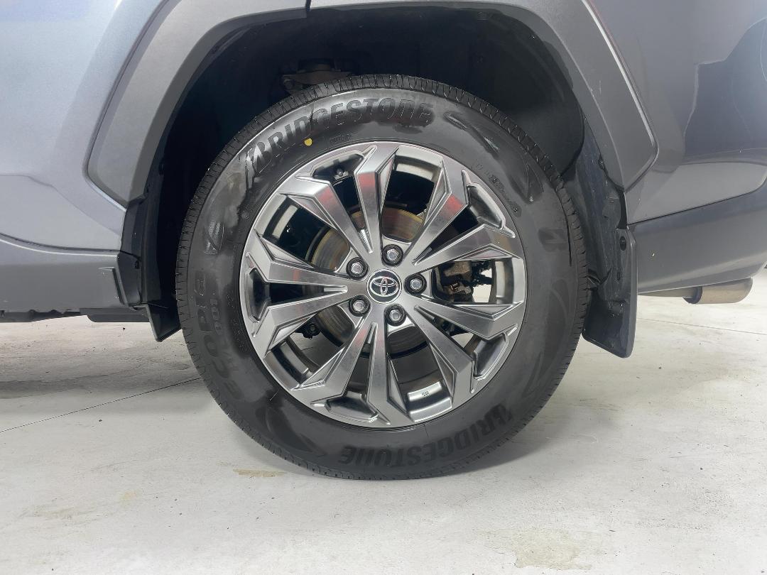 Photo '11' of Toyota Rav4