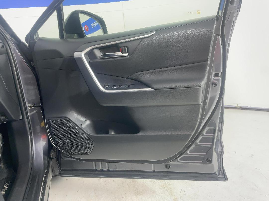 Photo '15' of Toyota Rav4