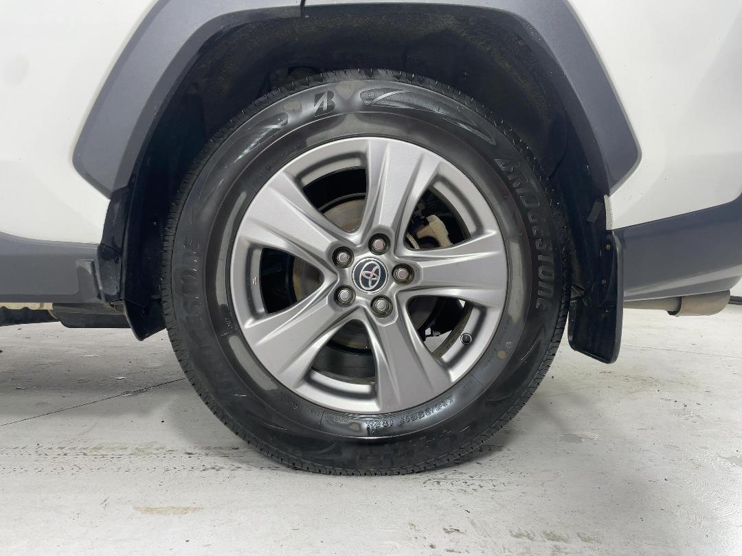 Photo '11' of Toyota Rav4