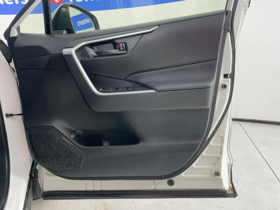 Photo '15' of Toyota Rav4