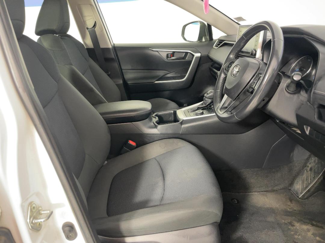 Photo '16' of Toyota Rav4