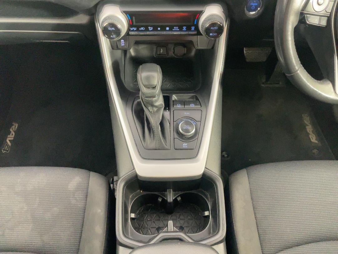 Photo '18' of Toyota Rav4