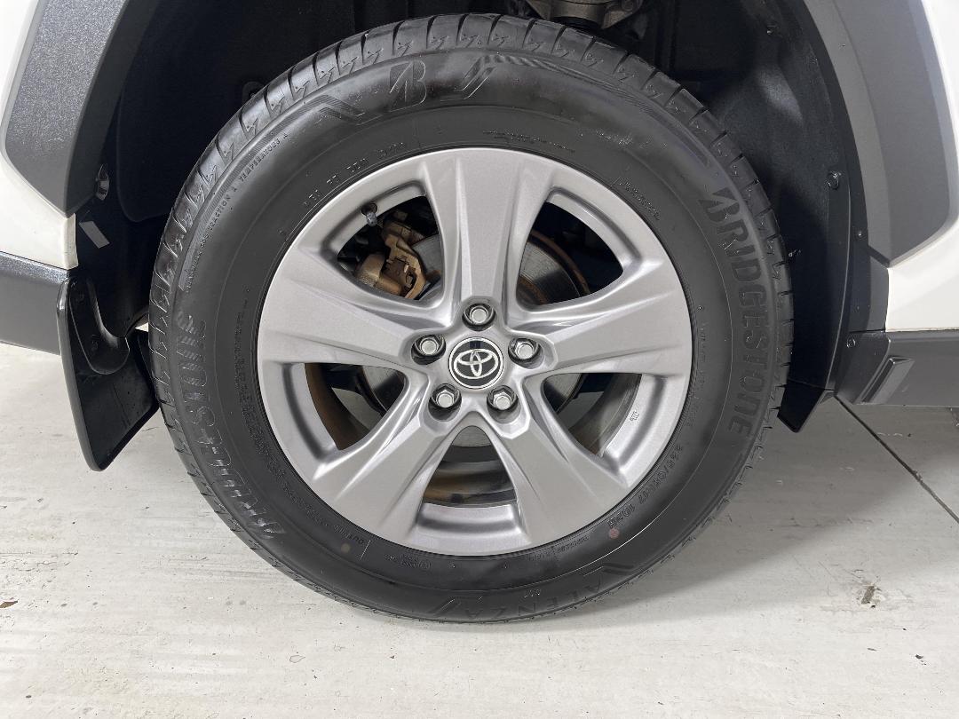 Photo '12' of Toyota Rav4