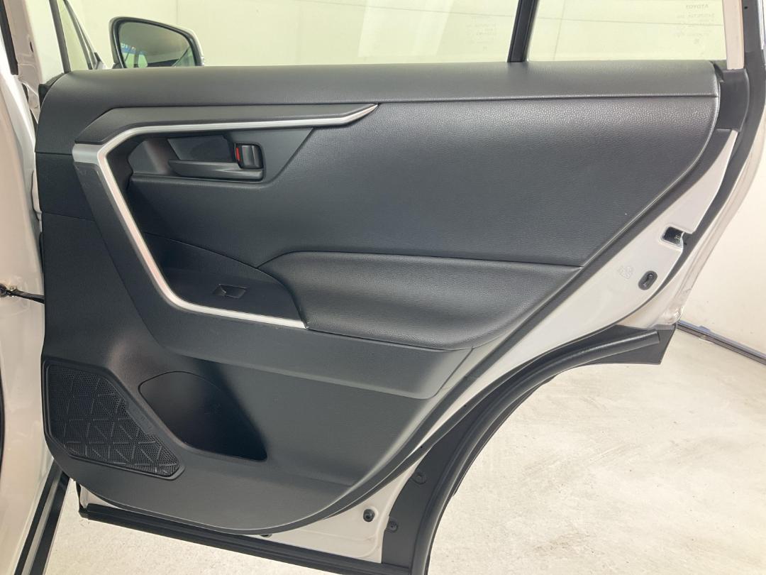 Photo '19' of Toyota Rav4 Photo '19' of Toyota Rav4