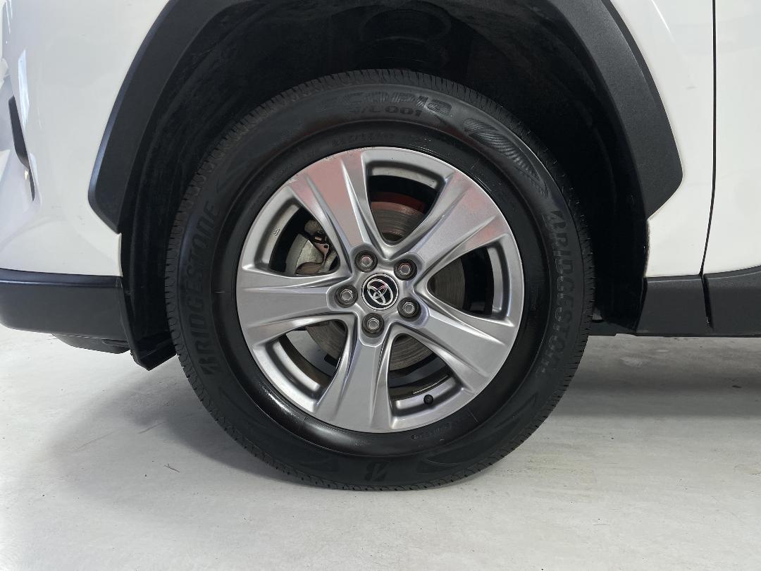 Photo '10' of Toyota Rav4