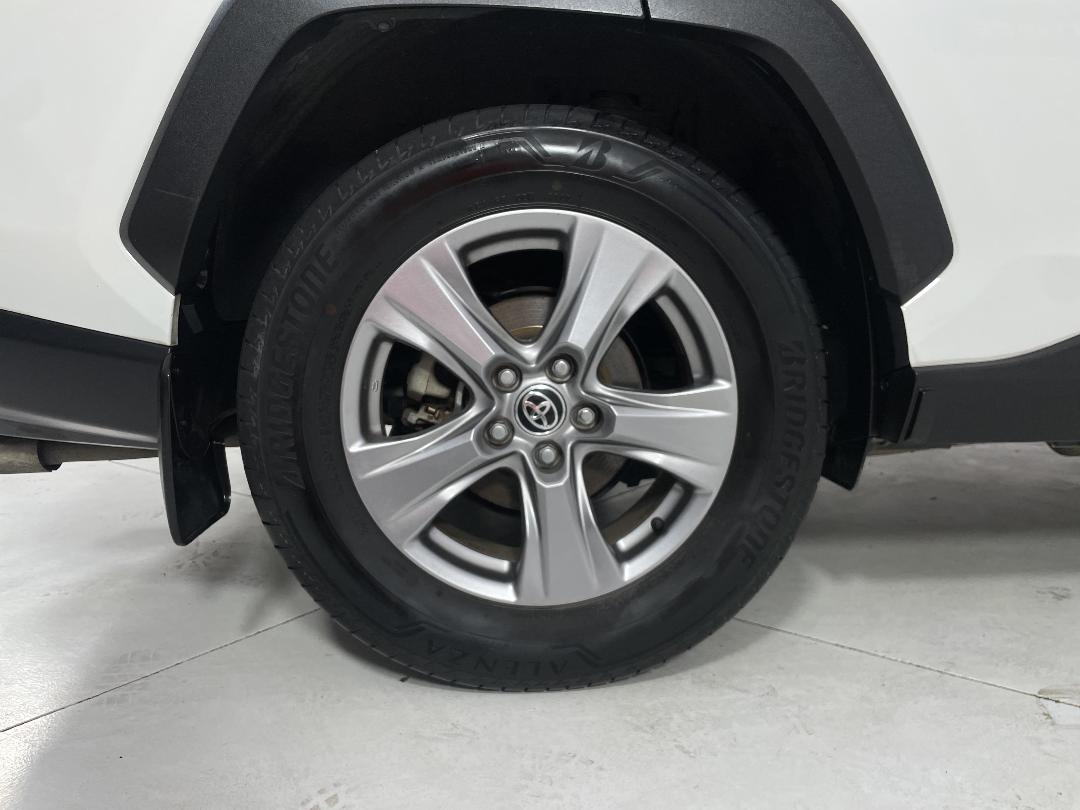 Photo '12' of Toyota Rav4