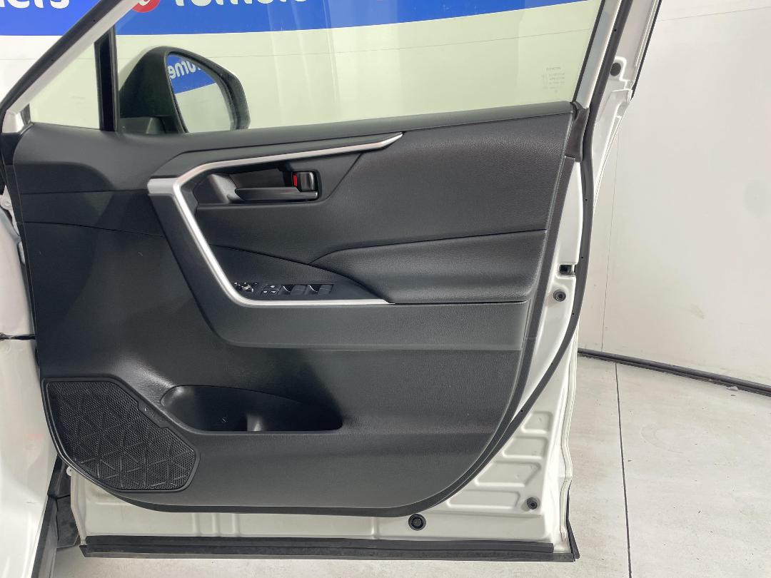 Photo '15' of Toyota Rav4