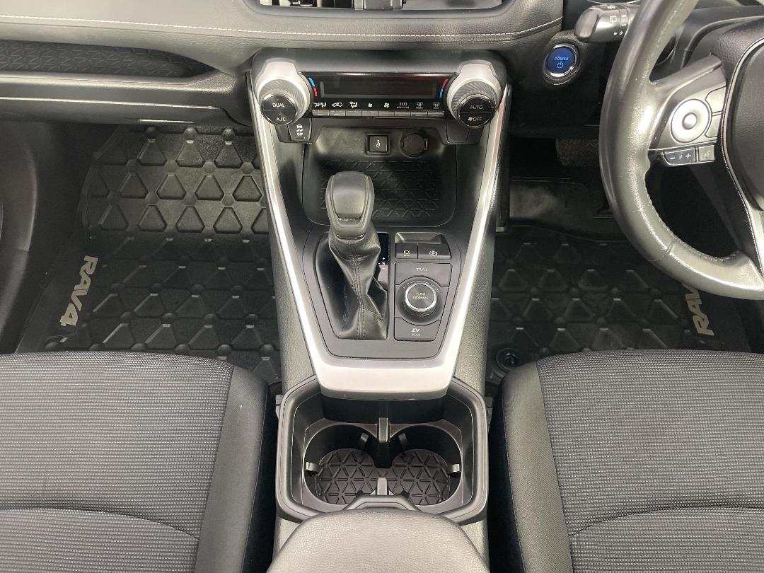 Photo '18' of Toyota Rav4