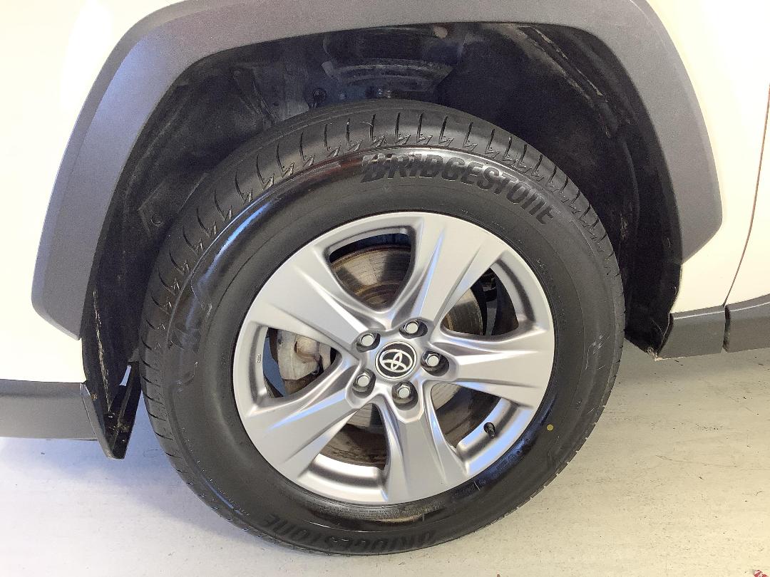 Photo '10' of Toyota Rav4