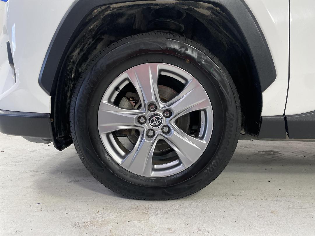 Photo '10' of Toyota Rav4